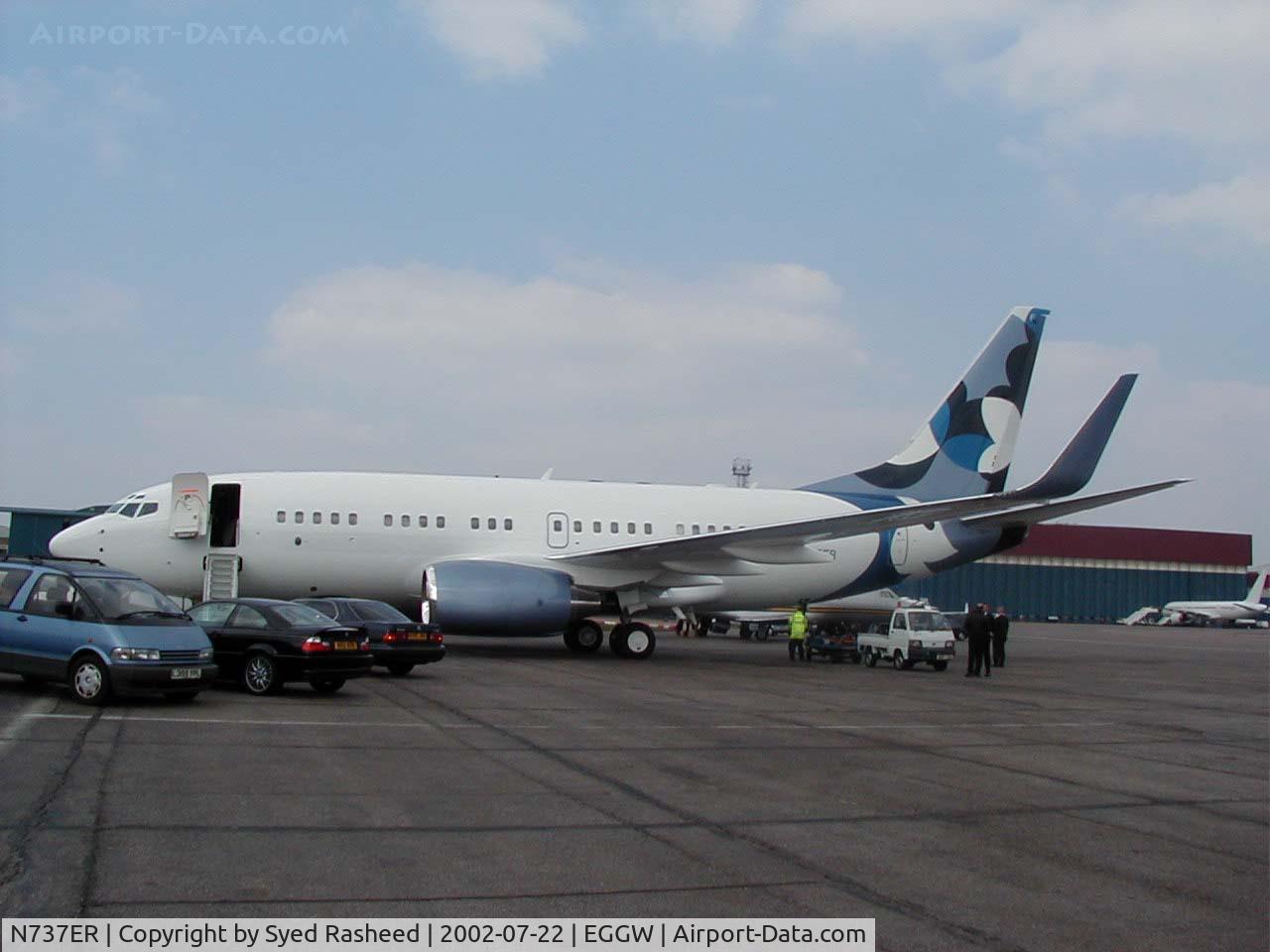 N737ER, 2000 Boeing 737-7CJ BBJ C/N 30754, ALJ Group BBJ 1 on ground in Luton @ Signature Ramp