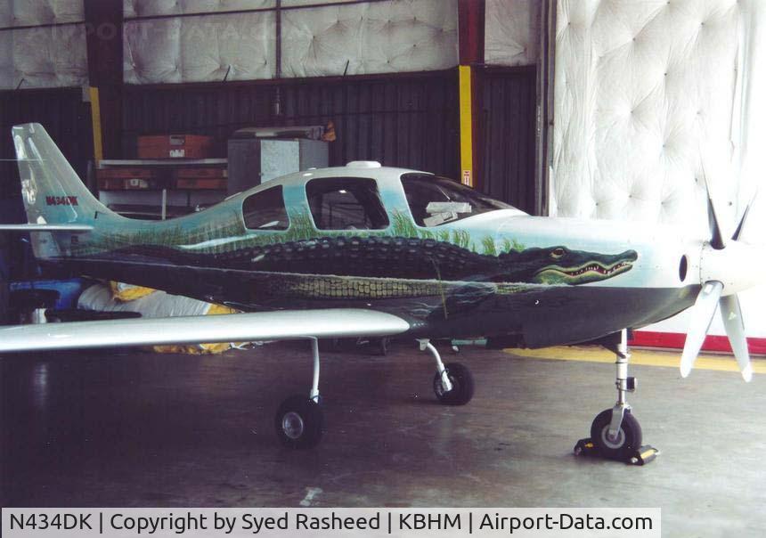 N434DK, 1999 Lancair IV-P C/N LIV-419, N434DK in Hanger @ KBHM
