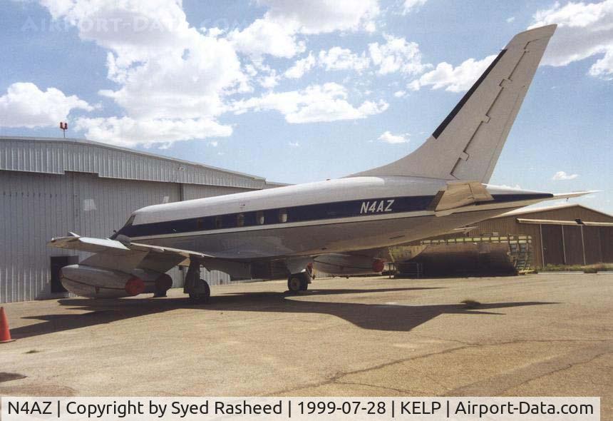 N4AZ, McDonnell Douglas 220 C/N 1, Outside Grecoair Hanger