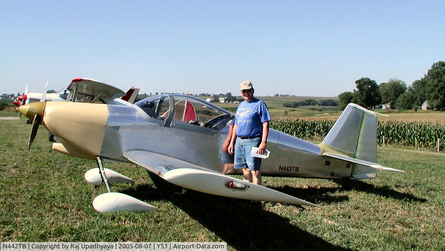 N442TB, 2003 Vans RV-6 C/N 23912, N442TB with Tom Barnes