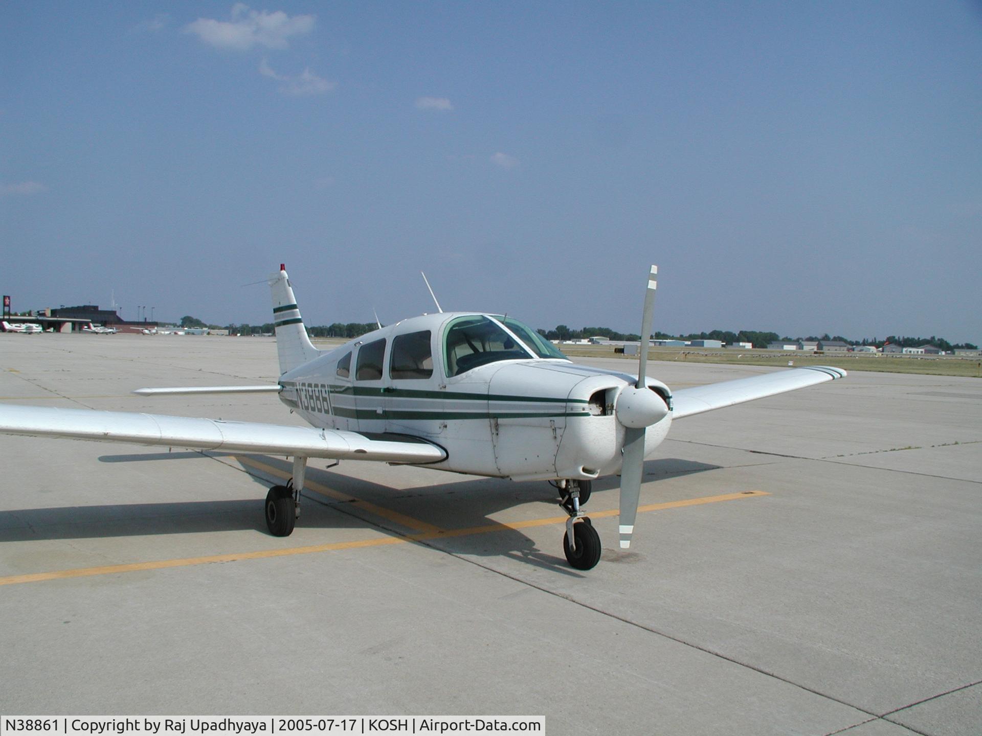 N38861, 1977 Piper PA-28-161 C/N 28-7716281, N38861 at Oshkosh