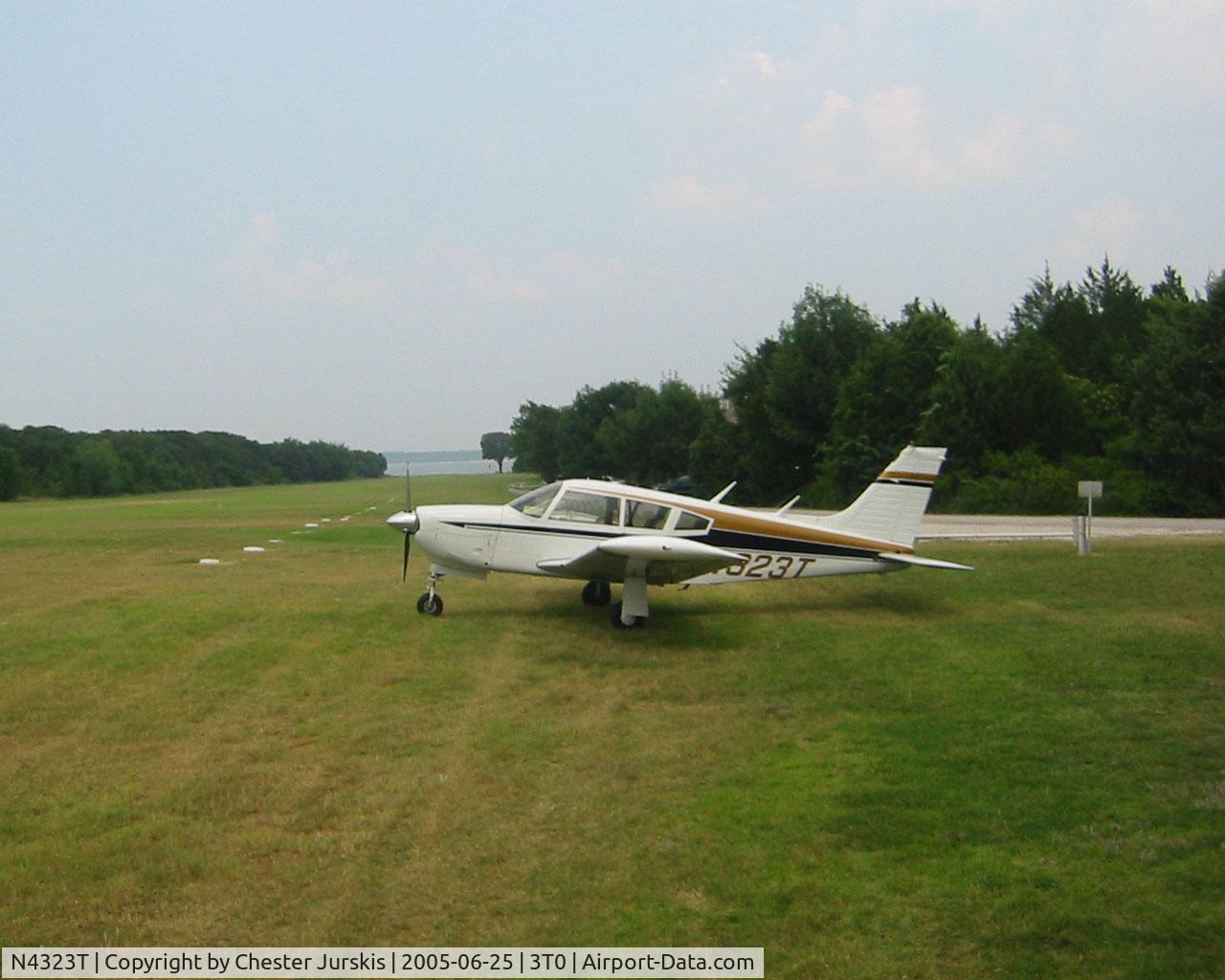 N4323T, 1971 Piper PA-28R-200 C/N 28R-7235008, 1972 Arrow II 200HP at Cedar Mills on Lake Texoma 3T0