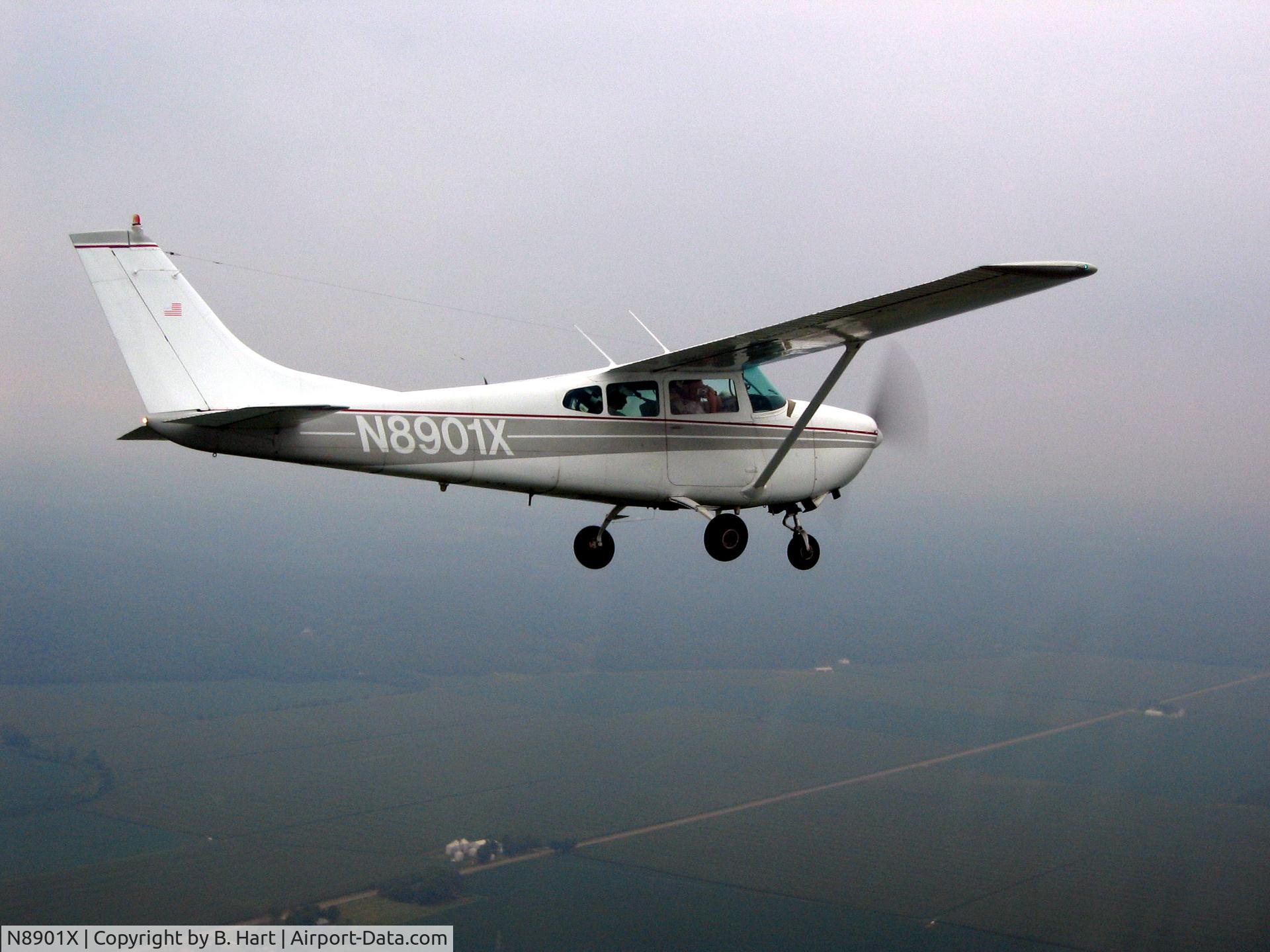 N8901X, 1961 Cessna 182D Skylane C/N 18253301, 8901X