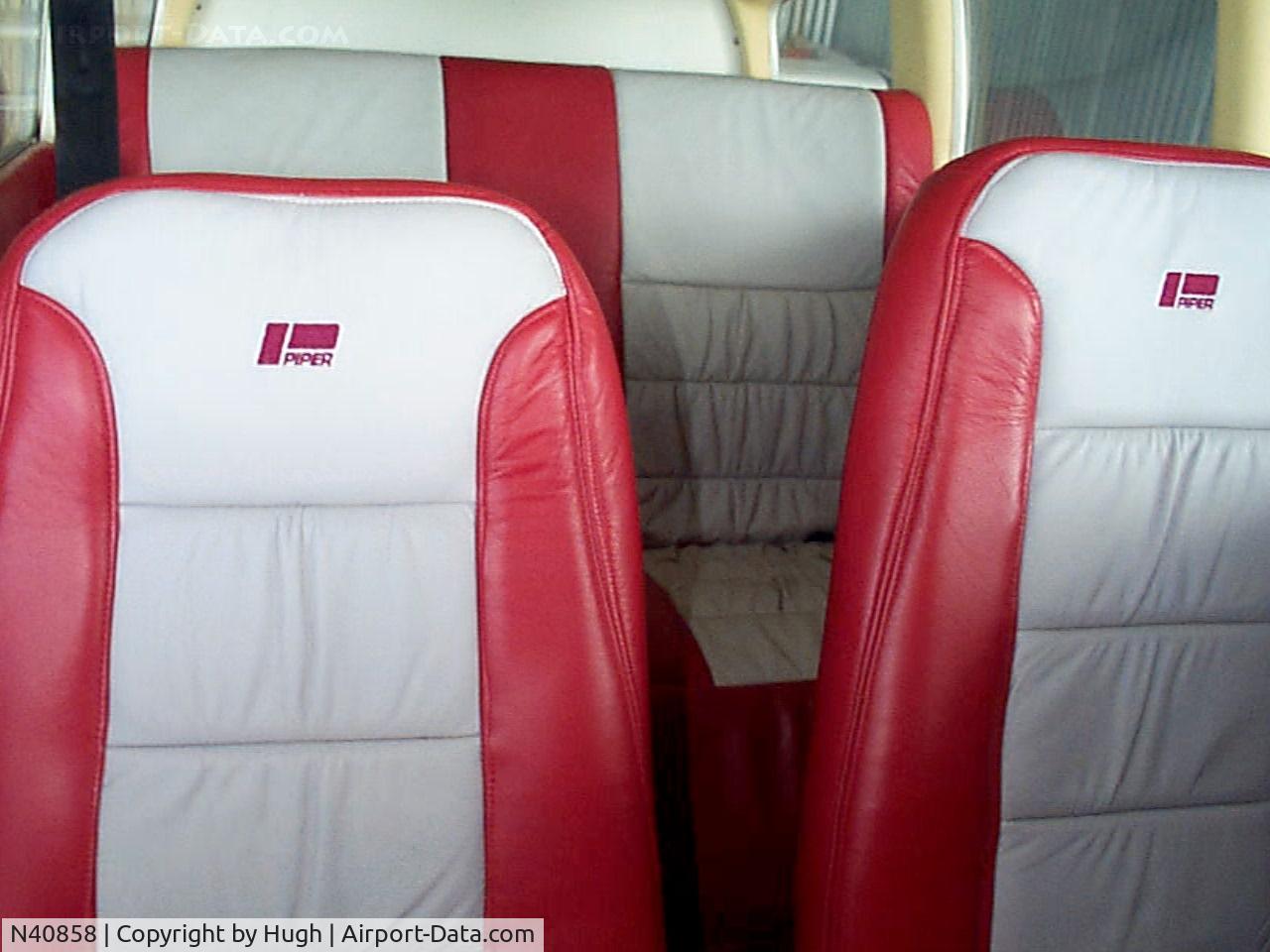 N40858, 1973 Piper PA-28-151 Cherokee C/N 28-7415102, interior
