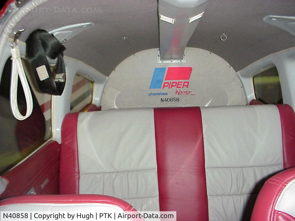 N40858, 1973 Piper PA-28-151 Cherokee C/N 28-7415102, interior Back Panel