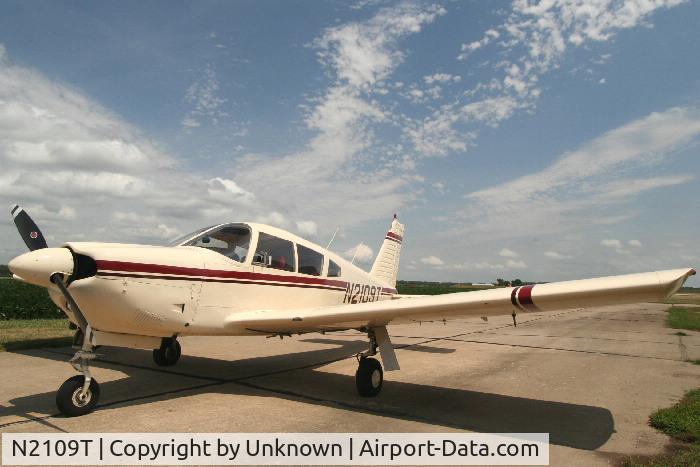 N2109T, 1971 Piper PA-28R-200 C/N 28R-7135055, N2109T