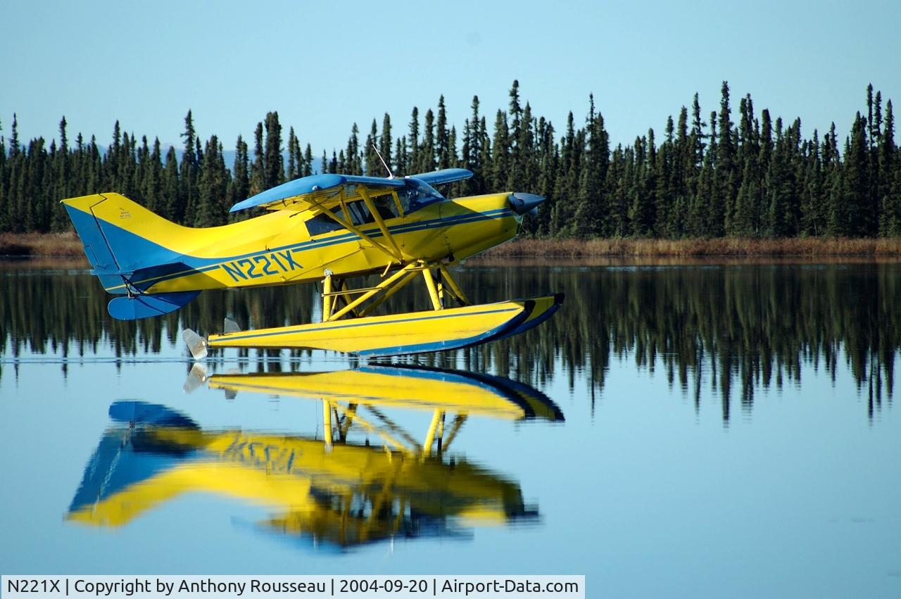 N221X, 1977 Maule M-5-235C Lunar Rocket C/N 7139C, landing on the lake early in morning
