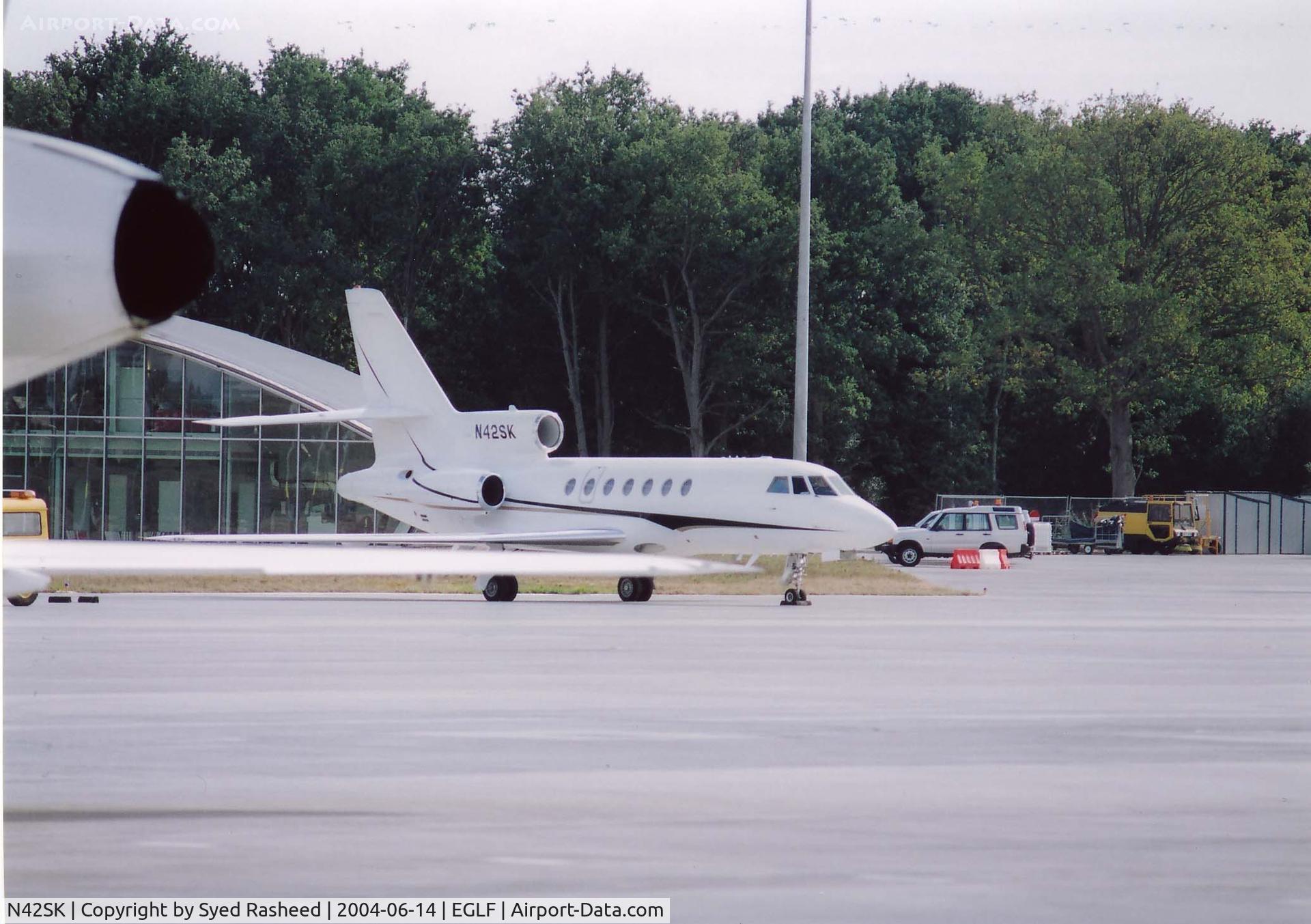 N42SK, 1999 Dassault Mystere Falcon 50 C/N 290, Falcon 50 on Ground Farnborough