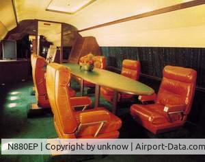 N880EP, 1960 Convair 880-22-2 C/N 22-00-38, Into the plane 1