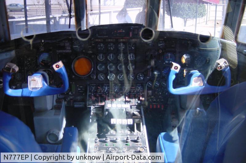 N777EP, 1960 Lockheed L-1329 Jetstar 6 C/N 5004, Cockpit