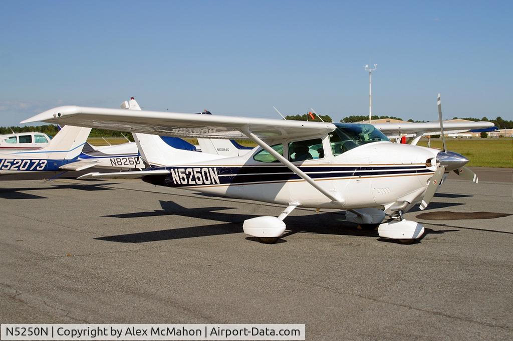 N5250N, 1980 Cessna 182Q Skylane C/N 18267599, A beautiful 182 here for the weekend.