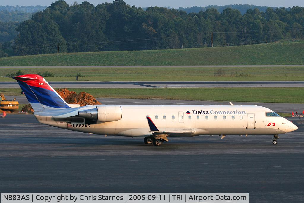 N883AS, 2001 Bombardier CRJ-200ER (CL-600-2B19) C/N 7504, Candler 776 taxing to runway 5 for departure back to Atlanta