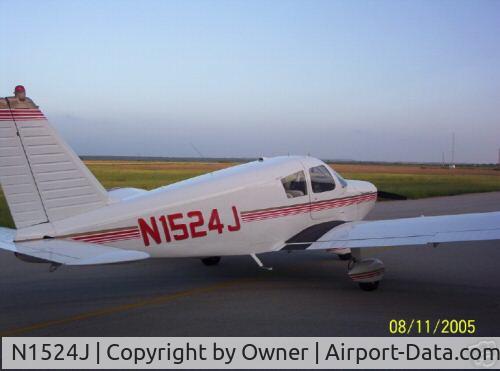 N1524J, 1967 Piper PA-28-140 C/N 28-23922, N1524J