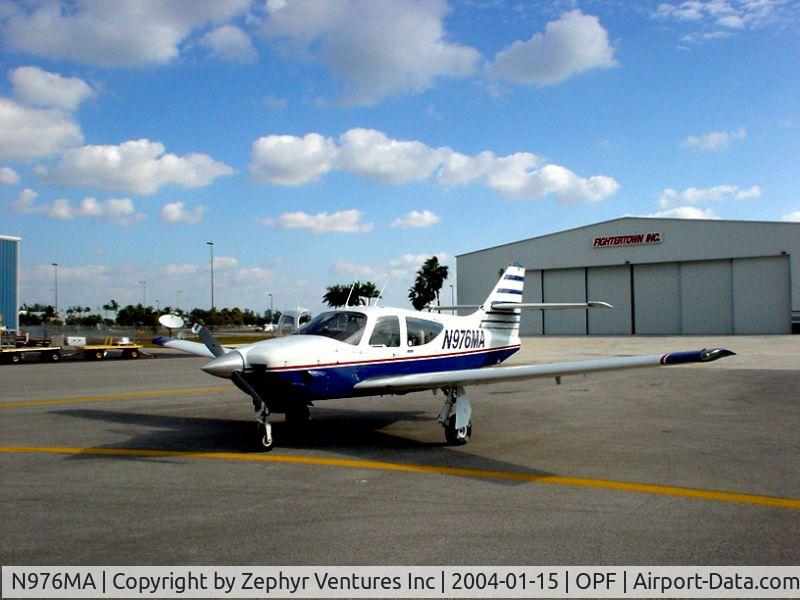 N976MA, 1976 Rockwell International 112TC Commander C/N 13043, N976MA
