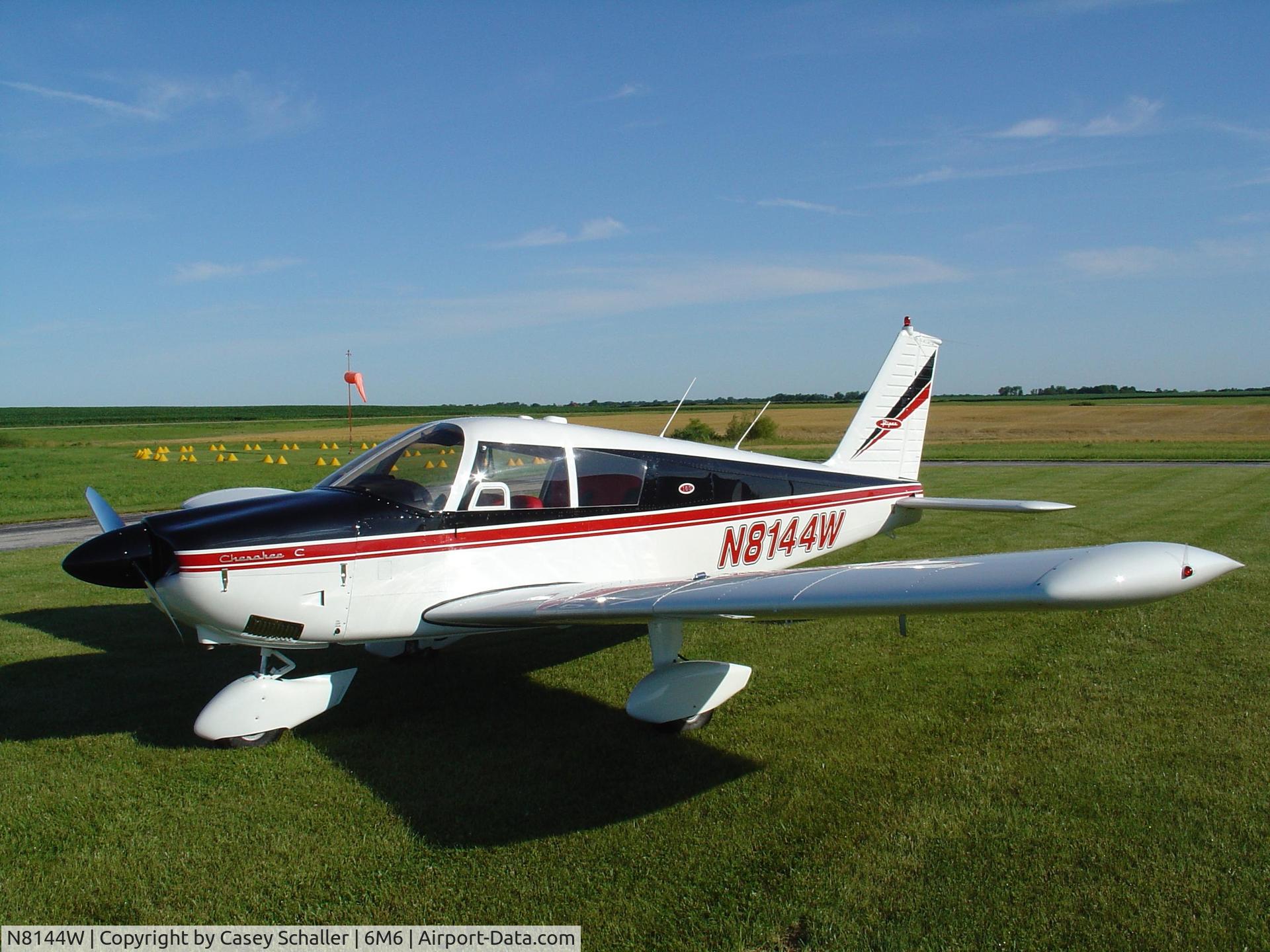 N8144W, 1965 Piper PA-28-180 C/N 28-2258, 10 out of 10, complete rework inside and out