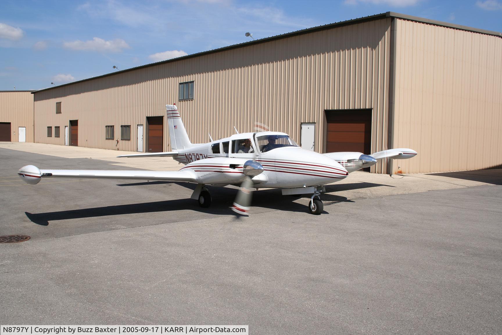 N8797Y, 1969 Piper PA-30 Twin Comanche C/N 30-1812, Twinco at ARR