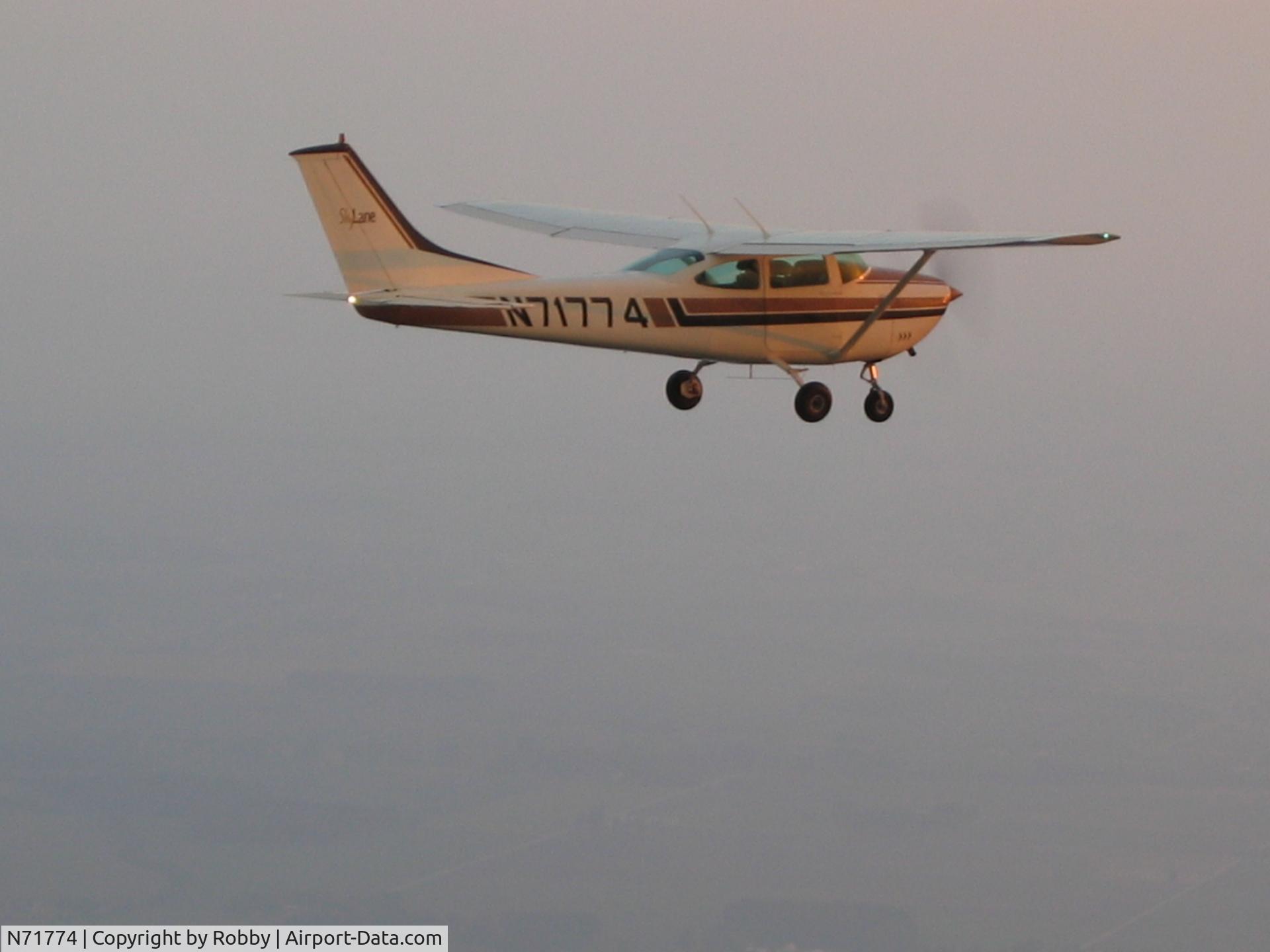 N71774, 1969 Cessna 182M Skylane C/N 18259751, Air Venture 2005