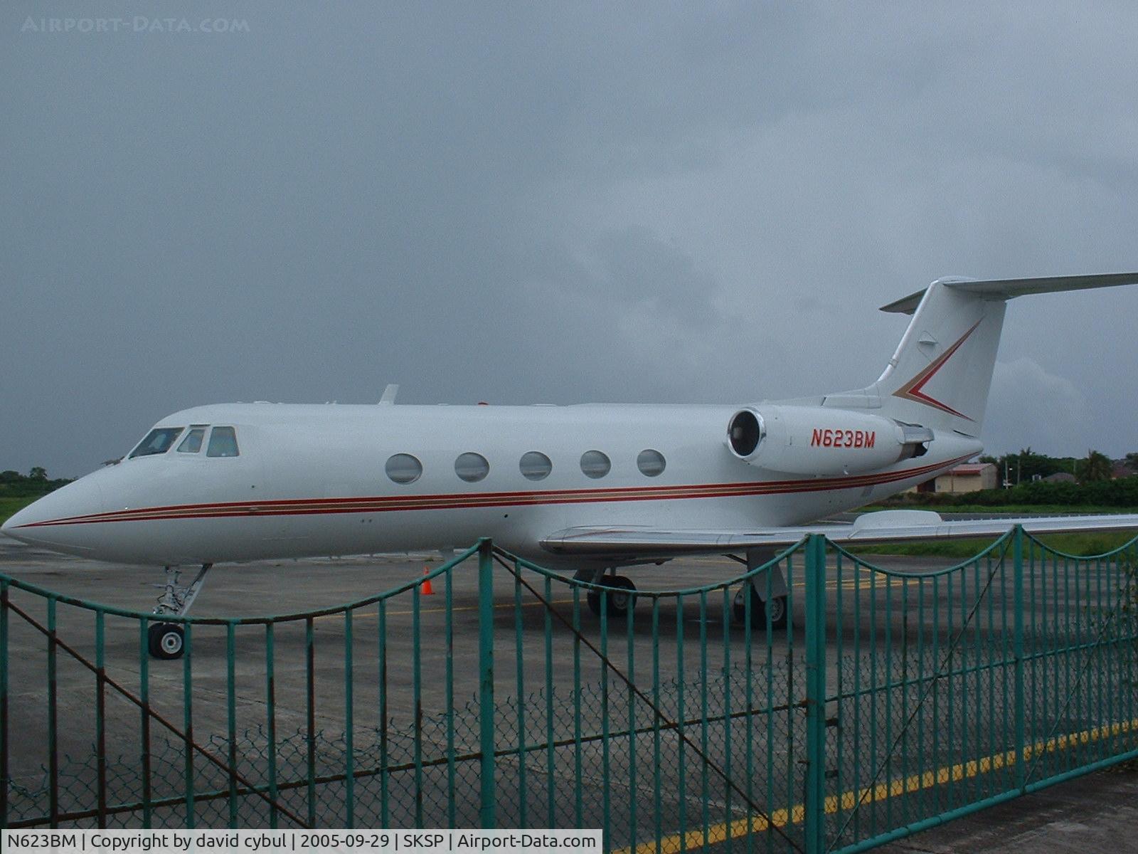 N623BM, 1995 Canadair Challenger 601-3R (CL-600-2B16) C/N 5159, s# 205 /year1977. bill mullis enterprises