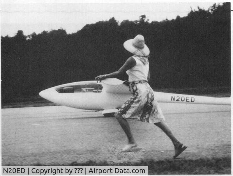 N20ED, 1977 Grob G102 ASTIR CS C/N 1503, Betsy Byars Glider