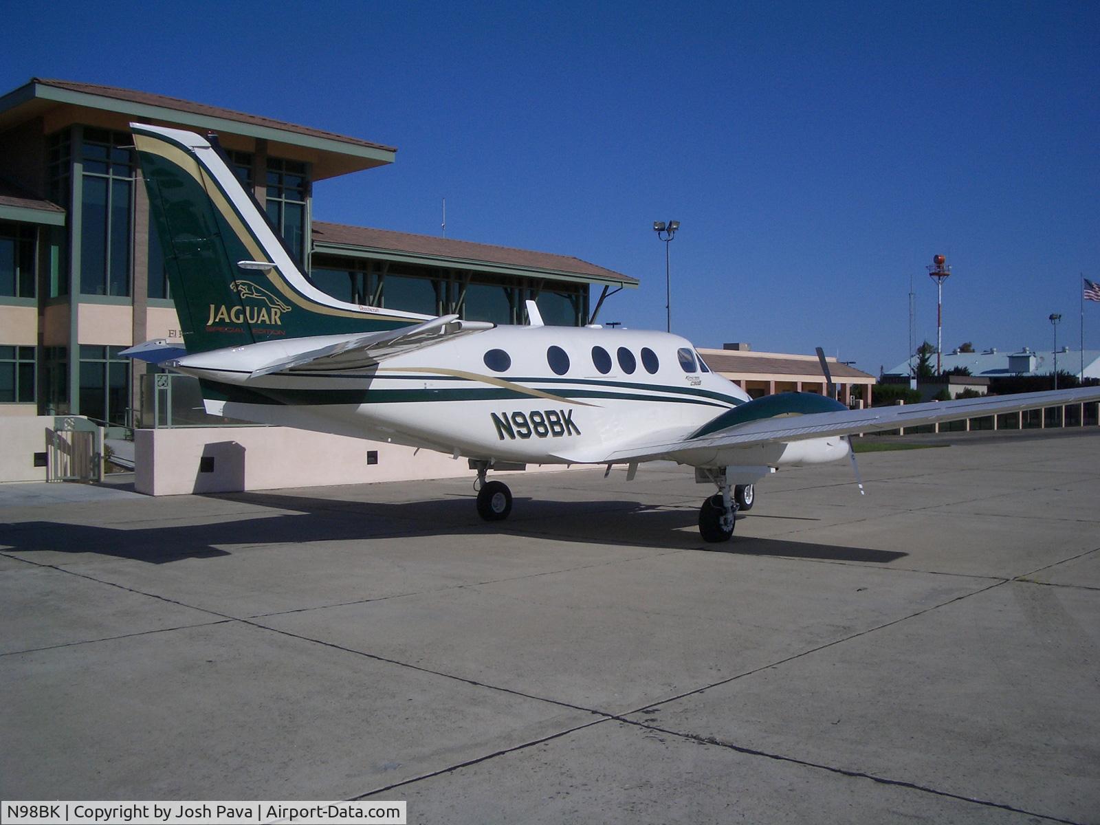 N98BK, 1998 Raytheon C90A King Air C/N LJ-1522, N98BK at Paso Robles, CA