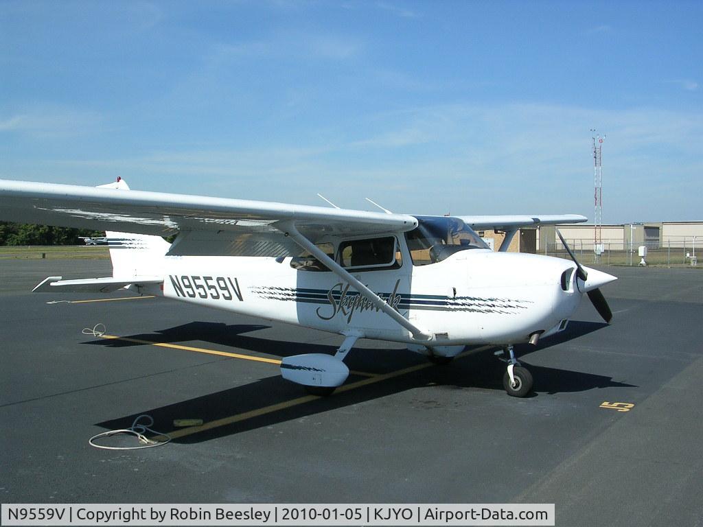 N9559V, 1998 Cessna 172R C/N 17280491, Av Ed Leesburg Airport C172R - thanks Dan!