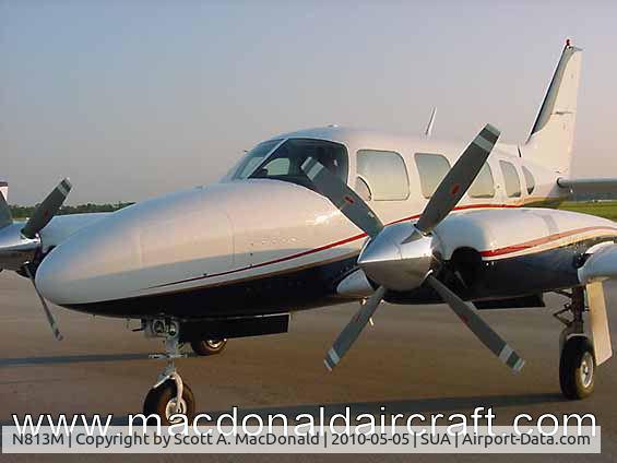 N813M, Piper PA-31-325 Navajo C/R C/N 317612036, N813M Ramp Shot