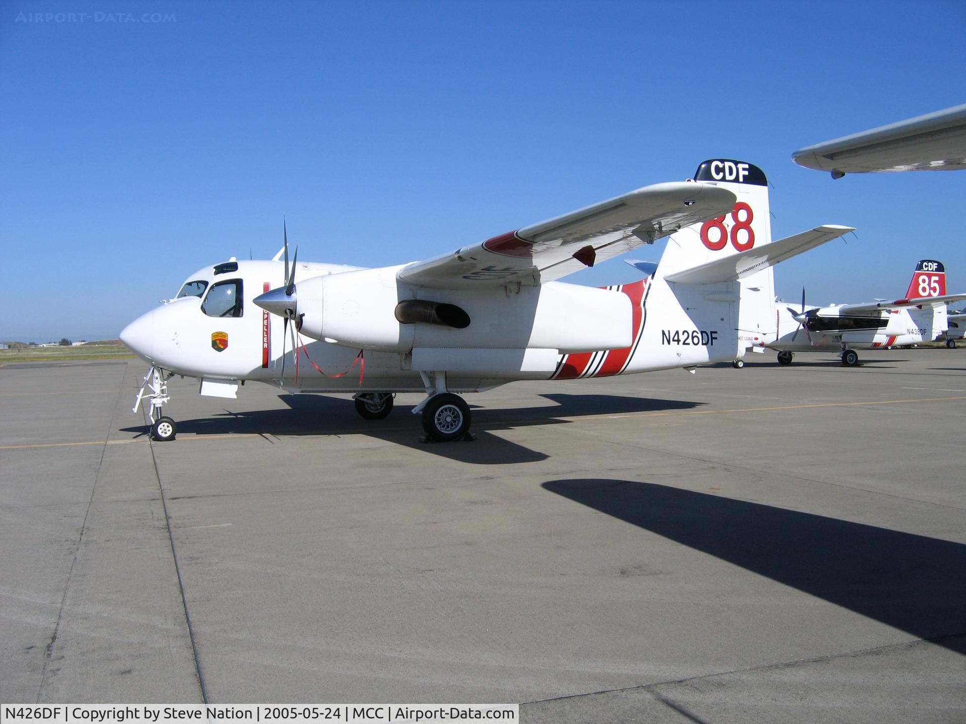 N426DF, 1999 Marsh Aviation S-2F3AT C/N 152824, CDF S-2T #88 on CDF ramp at McClellan AFB, CA (black fin/white tail)
