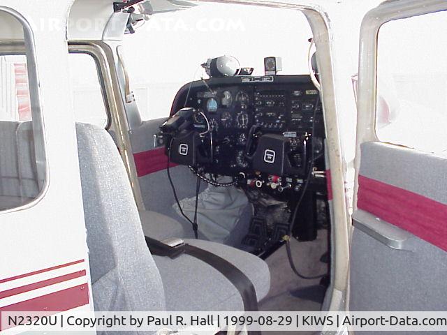 N2320U, 1962 Cessna 172D C/N 17249920, Instrument Panel