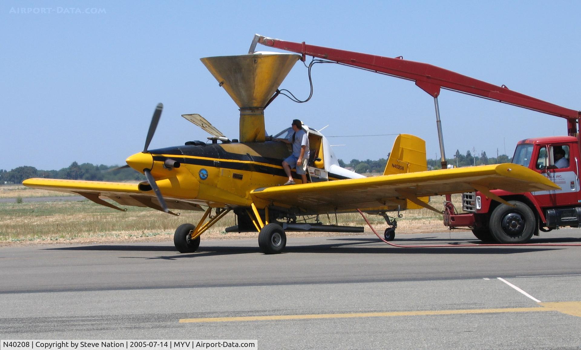 N40208, 1980 Ayres S2R-T34 Thrush C/N T34-023, G.N. Dibble & Co 1988 Ayres S2R-T34 loading rice seed
