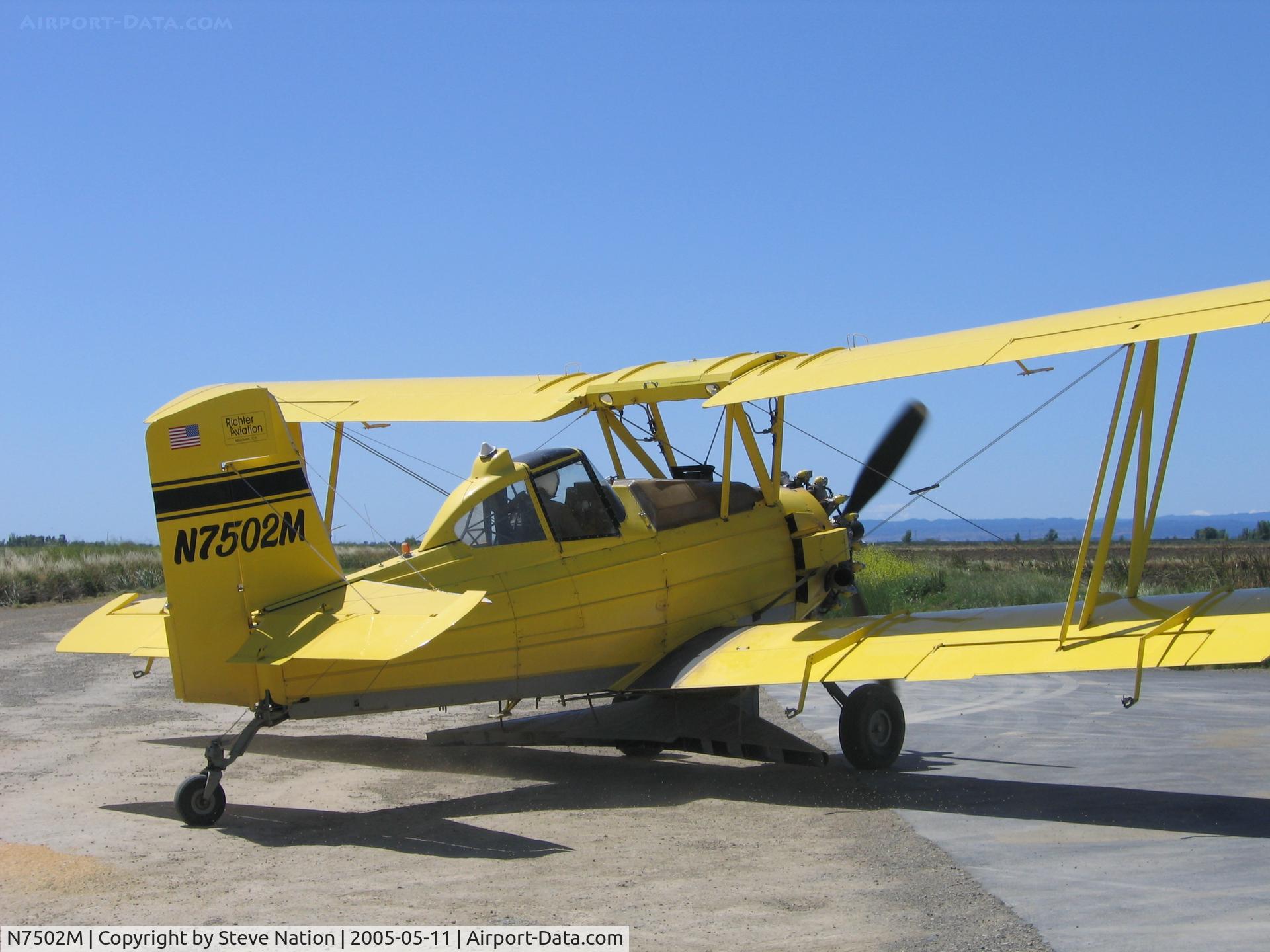 N7502M, 1990 Schweizer Aircraft Corp G-164B C/N 820B, Richter Aviation 1990 Schweizer G-164B taxiis out for rice seeding at Maxwell, CA