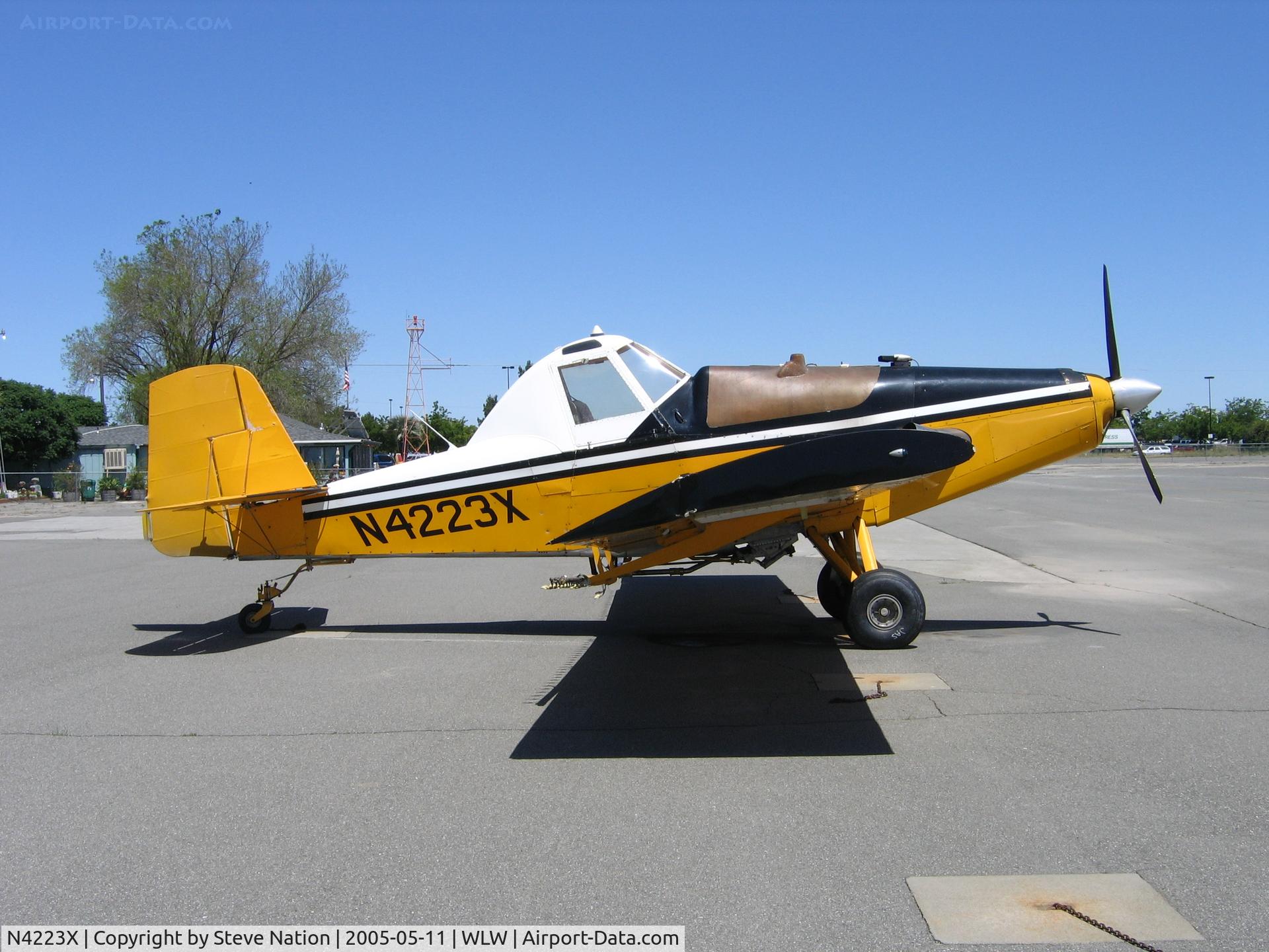 N4223X, 1974 Rockwell International S-2R Thrush Commander C/N 1984R, Mann and Sons (?) 1974 Ayres S2R-T34 rigged for spraying at Willows, CA