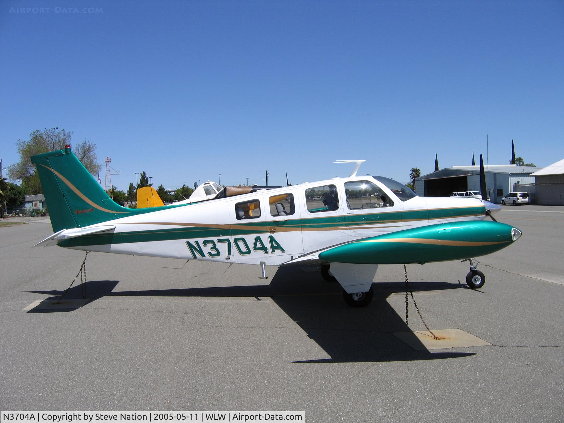 N3704A, 1970 Beech A36 Bonanza 36 C/N E-202, Loelco Entrerprises' 1970 Beech A36 at Willows-Glenn County, CA
