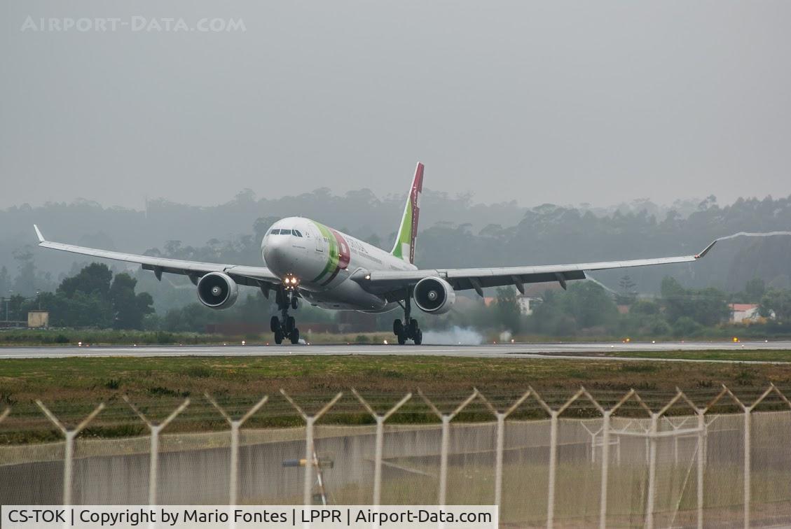 CS-TOK, 2000 Airbus A330-223 C/N 317, -