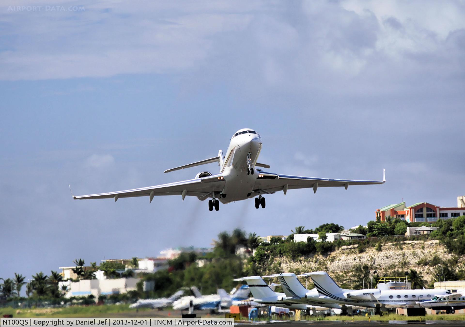 N100QS, 2012 Bombardier BD-700-1A11 Global 5000 C/N 9480, N100QS