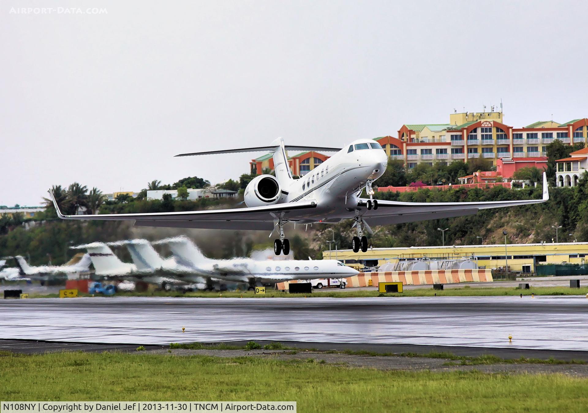 N108NY, 2002 Gulfstream Aerospace G-V C/N 685, N108NY
