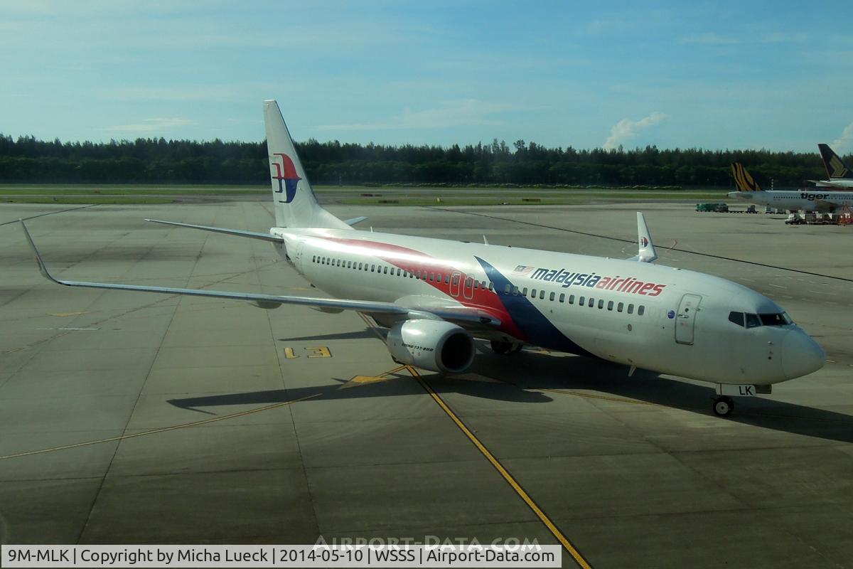 9M-MLK, 2011 Boeing 737-8FZ C/N 39321, At Changi