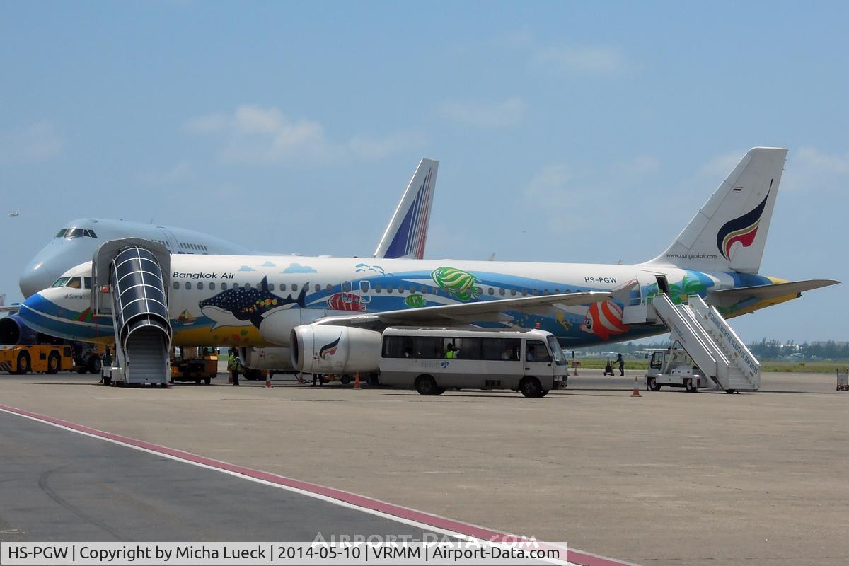 HS-PGW, Airbus A320-232 C/N 2509, At Malé