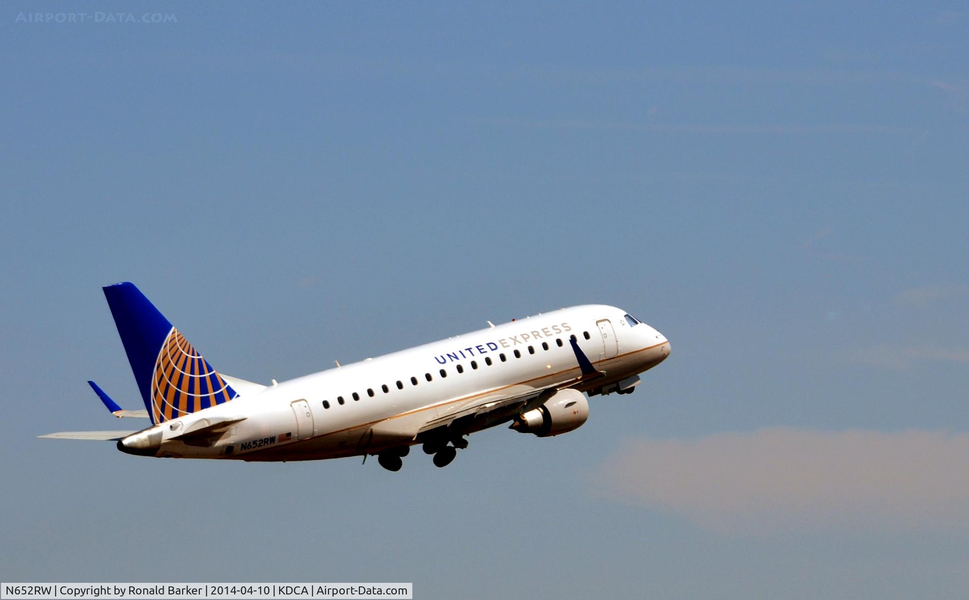 N652RW, 2005 Embraer 170SE (ERJ-170-100SE) C/N 17000075, Departure National