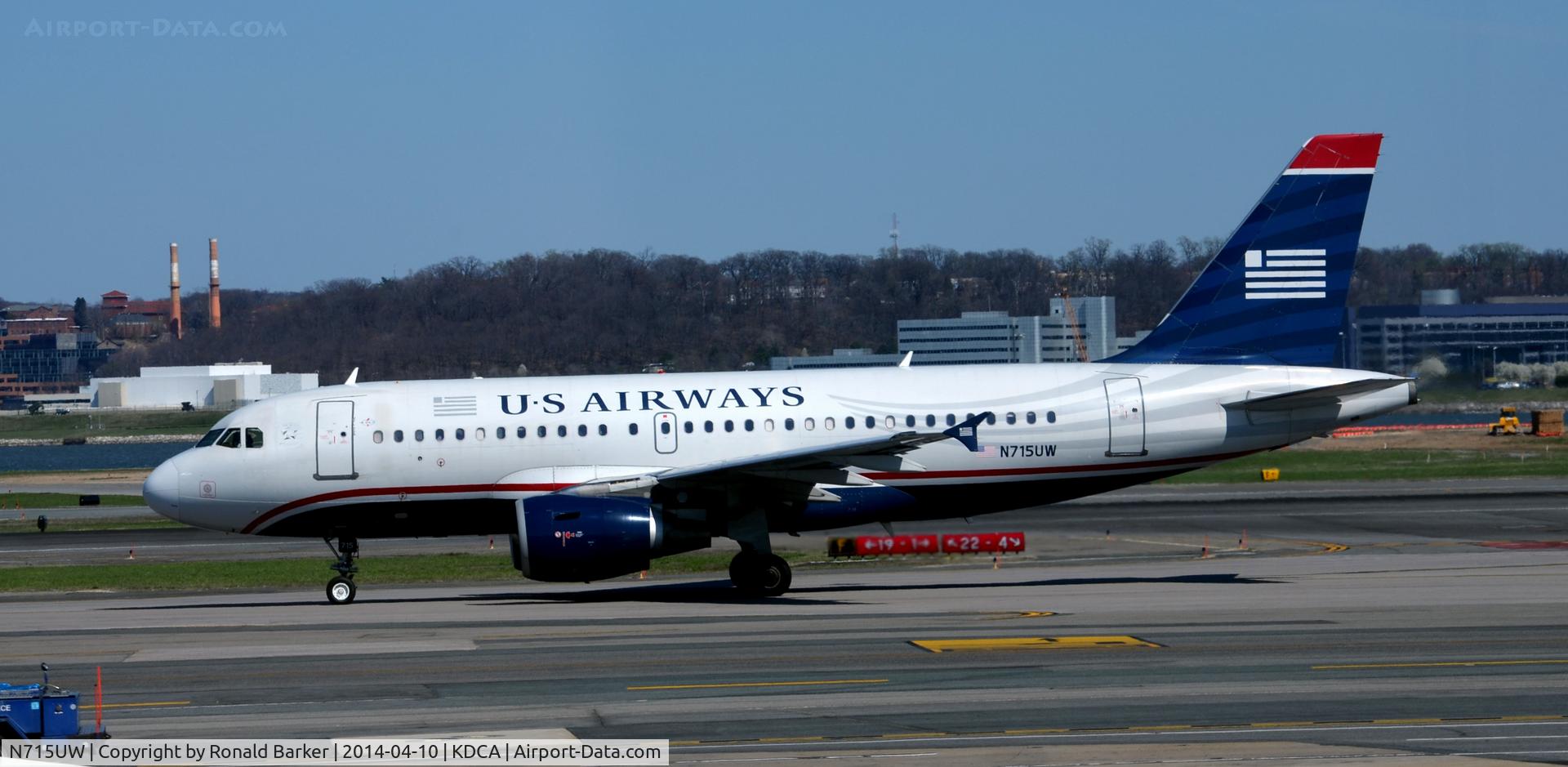 N715UW, 1999 Airbus A319-112 C/N 1051, Taxi to parking National