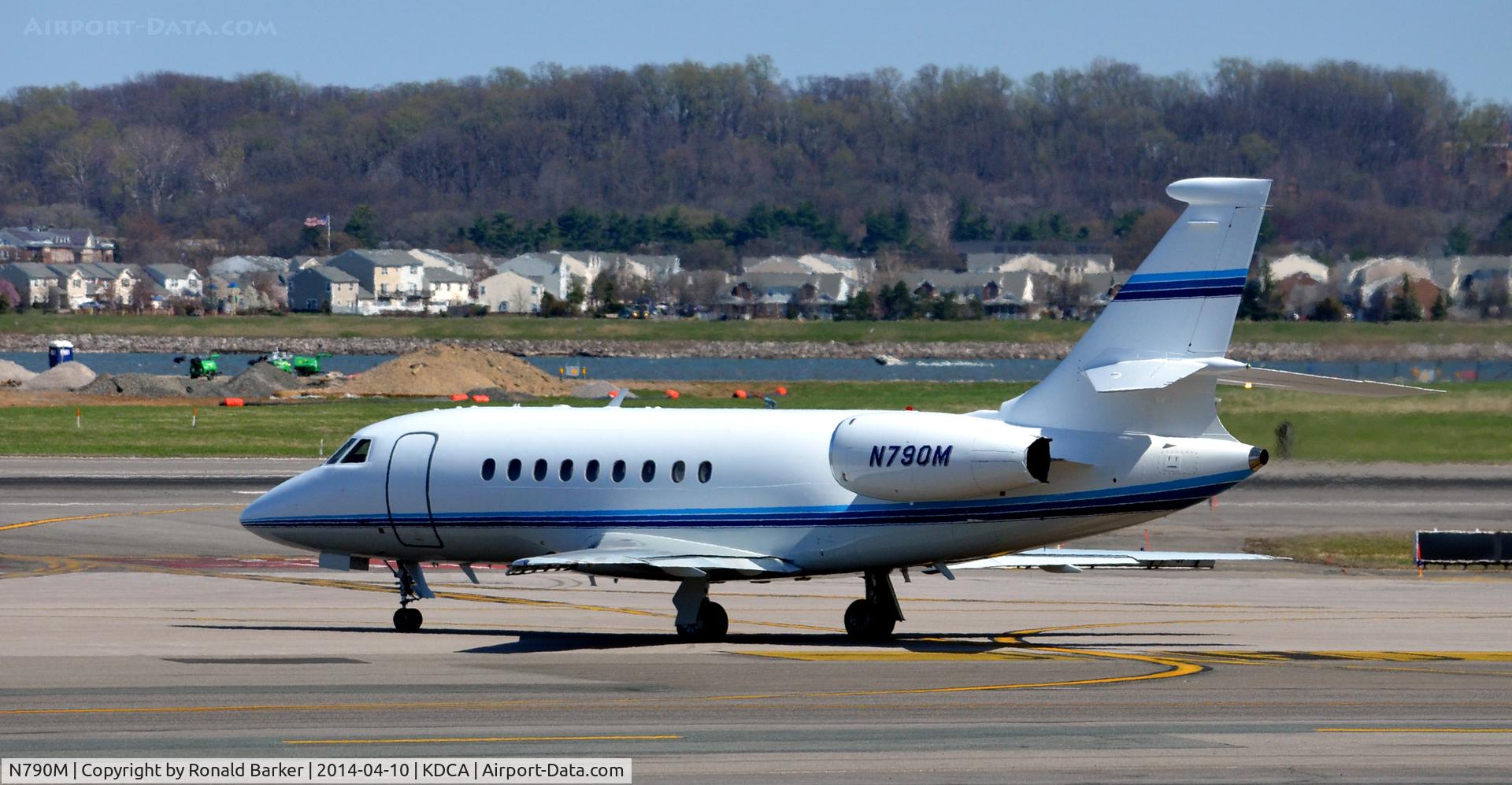 N790M, 1995 Dassault Falcon 2000 C/N 19, Taxi National