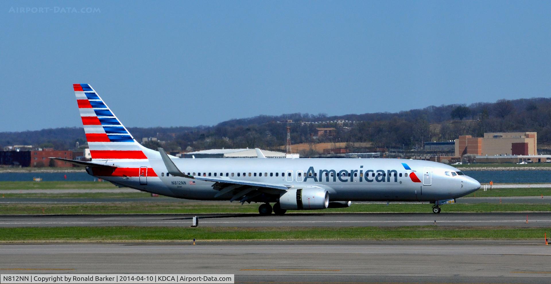 N812NN, 2009 Boeing 737-823 C/N 33520, Landing National