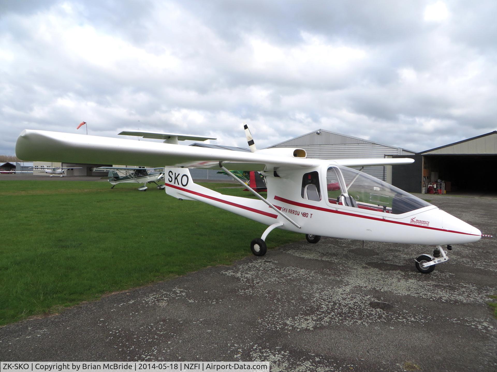ZK-SKO, Meteor Sky Arrow 480T C/N 136, Meteor Sky Arrow 480T. ZK-SKO cn 136. Feilding Aerodrome (ICAO NZFI). Image © Brian McBride. 18 May 2014