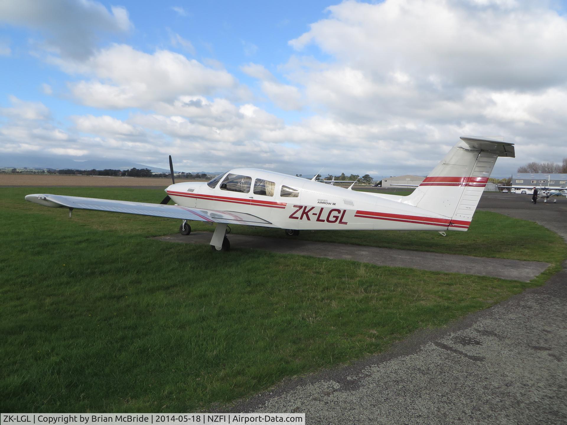 ZK-LGL, Piper PA-28RT-201T Arrow IV C/N 28R-8331047, Piper PA-28RT-201T Turbo Arrow IV. ZK-LGL cn 28R-8331047. Feilding Aerodrome (ICAO NZFI). Image © Brian McBride. 18 May 2014