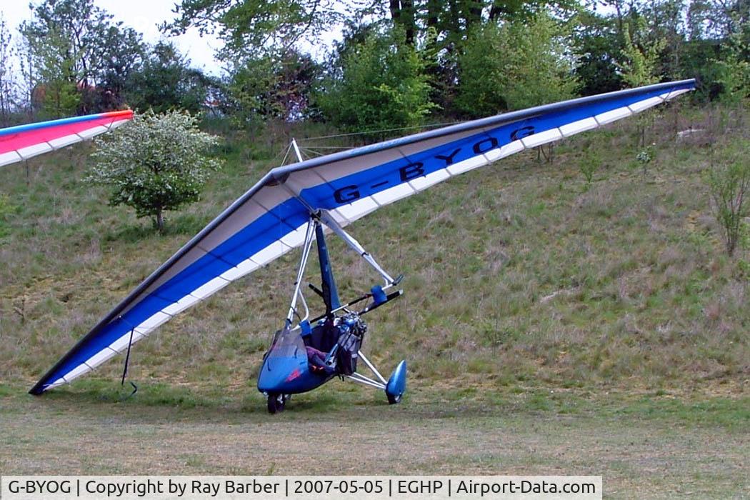 G-BYOG, 1999 Pegasus Quantum 15-912 C/N 7555, Solar Wings Pegasus Quantum 15-912 [7555] Popham~G 05/05/2007