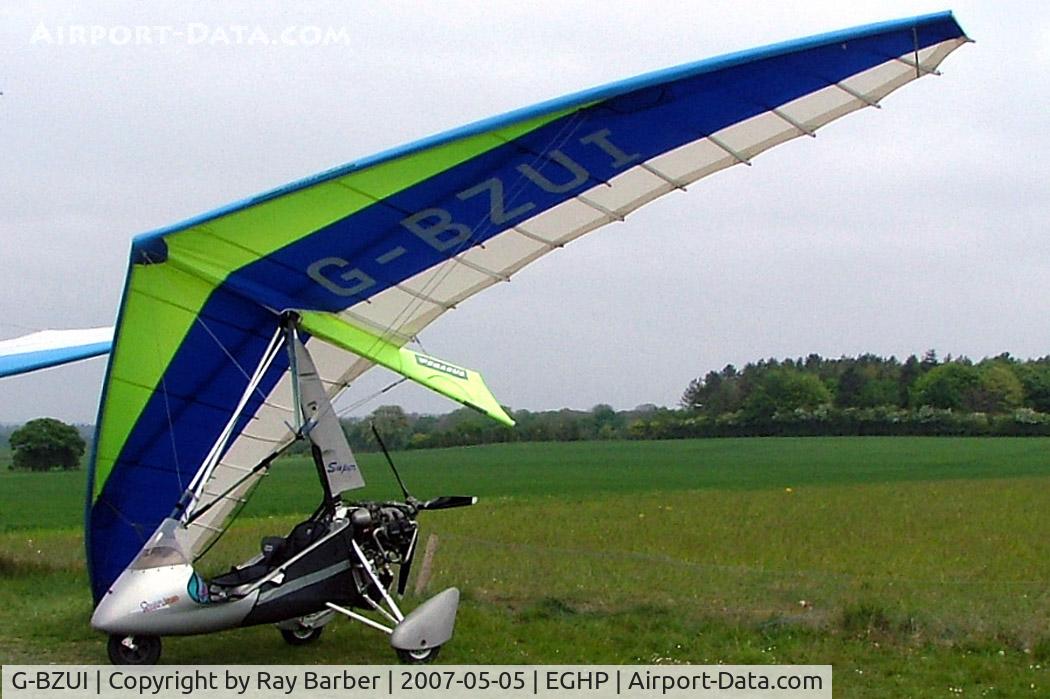 G-BZUI, 2001 Pegasus Quantum 15-912 C/N 7798, Solar Wings Pegasus Quantum 15-912 [7798] Popham~G 05/05/2007