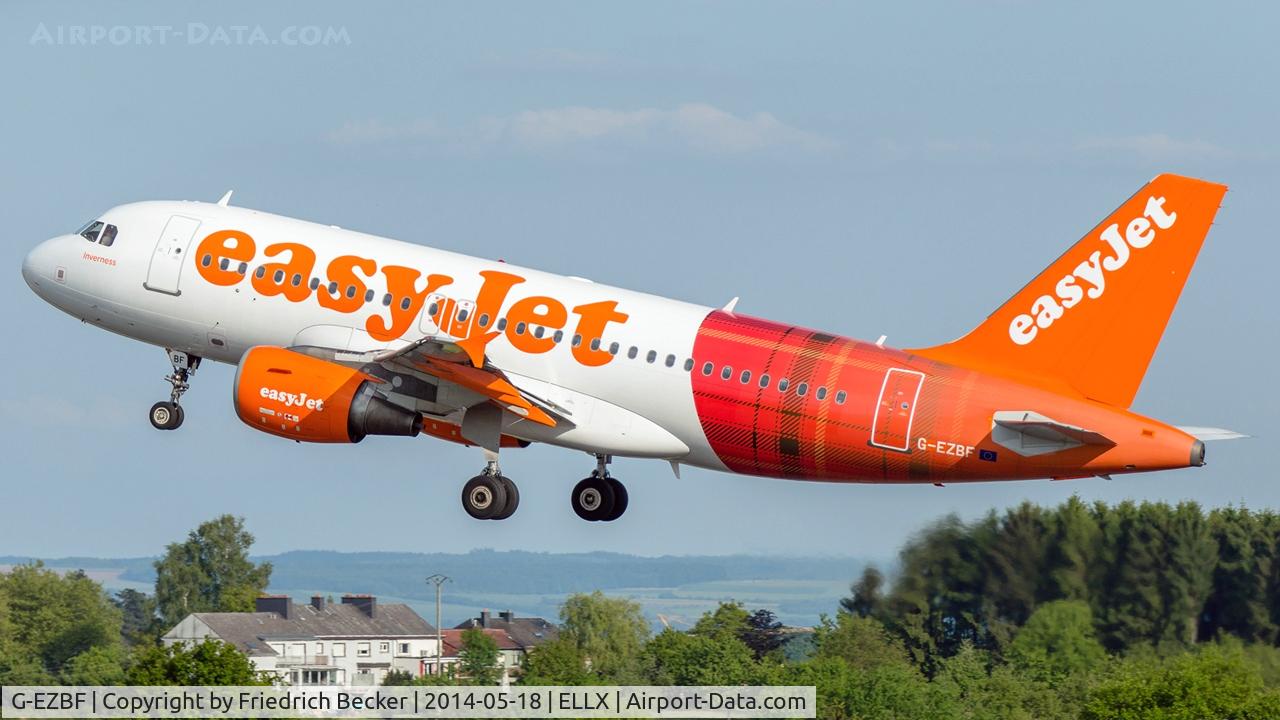 G-EZBF, 2006 Airbus A319-111 C/N 2923, departure from LUX via RW06