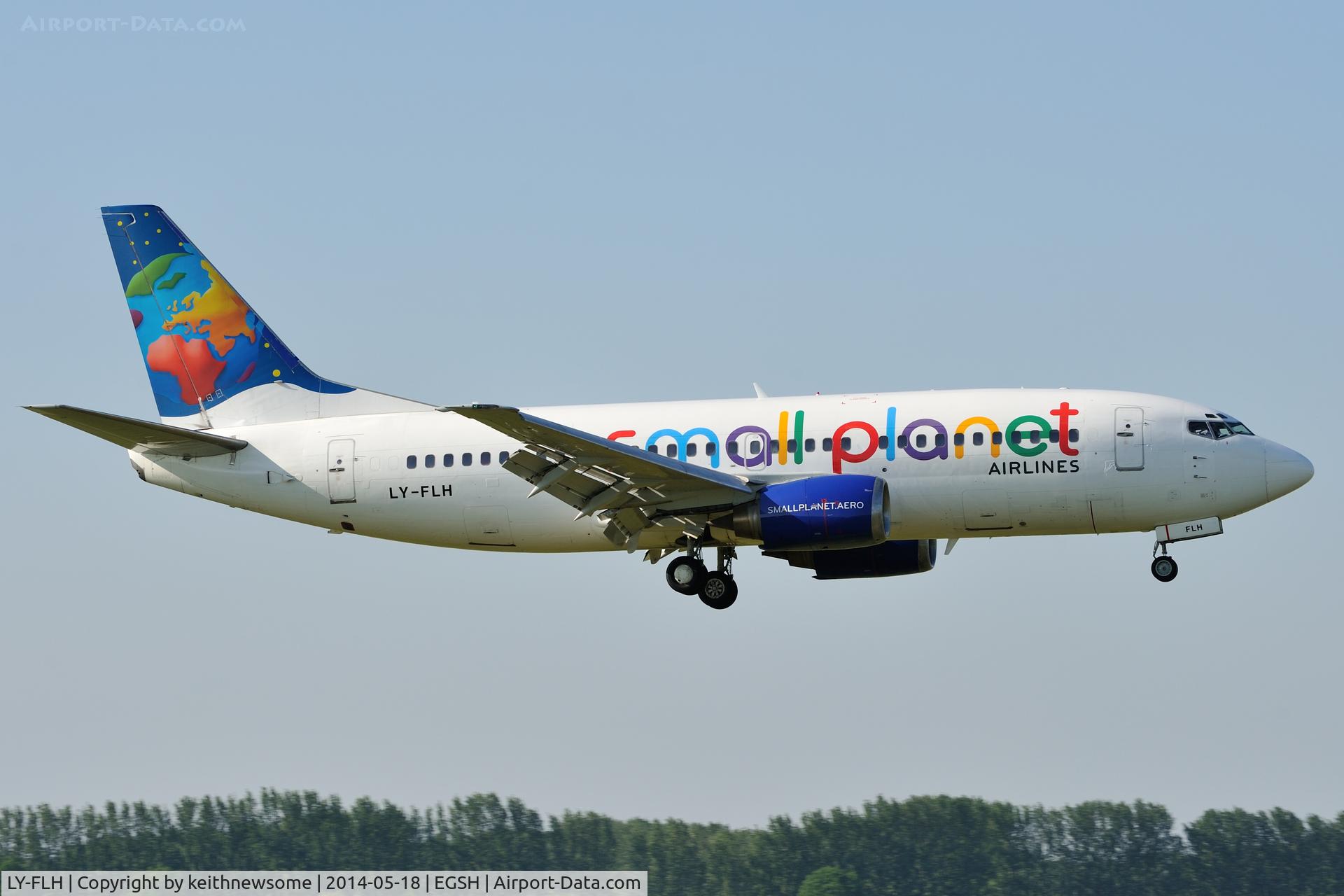 LY-FLH, 1992 Boeing 737-382 C/N 25161, Landing onto runway 09 !