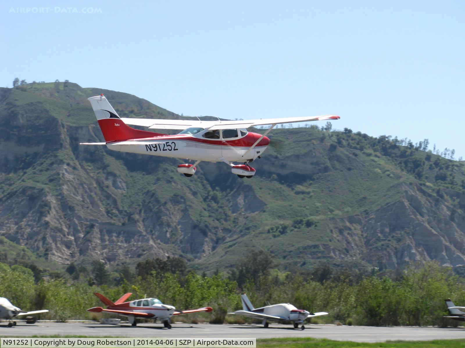 N91252, 1973 Cessna 182P Skylane C/N 18261981, 1973 Cessna 182P SKYLANE, Continental O-470-S 230 Hp, takeoff climb Rwy 22