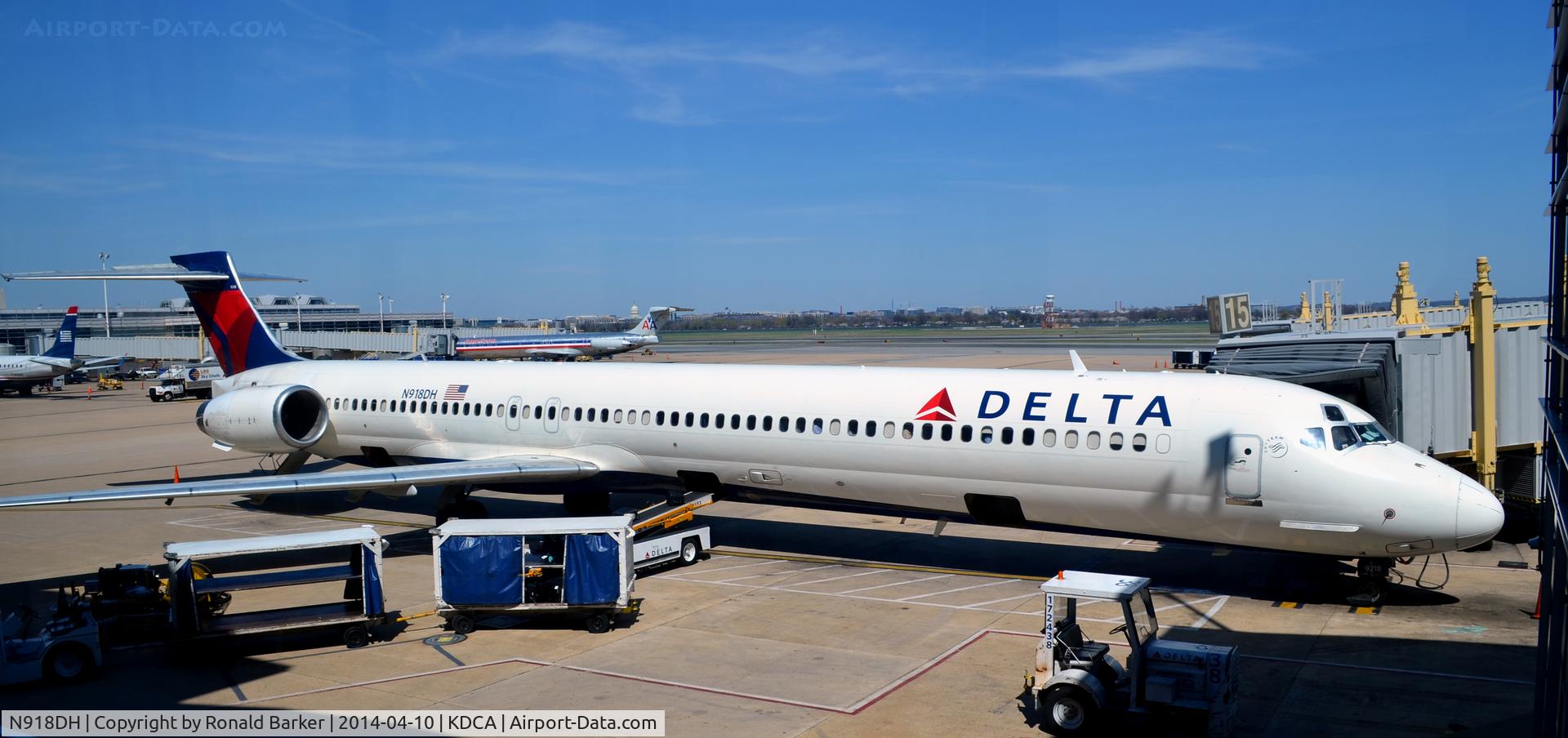 N918DH, McDonnell Douglas MD-90-30 C/N 53553, Gate 15 National