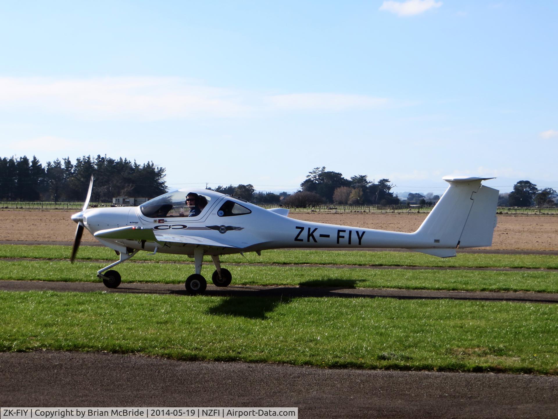 ZK-FIY, Diamond DA-20-C1 Eclipse C/N C0381, Diamond DA20-C1. ZK-FIY cn C0381. Flight Training Manawatu Limited. Feilding Aerodrome (ICAO NZFI). Image © Brian McBride. 19 May 2014